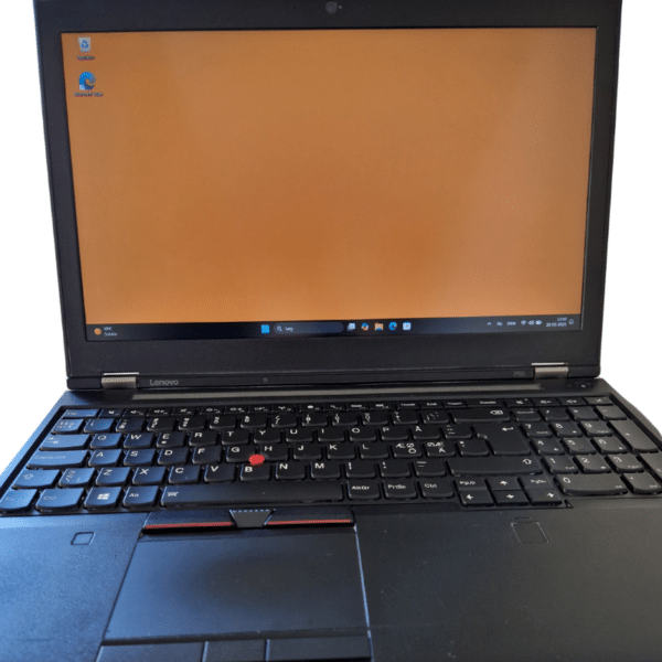 Lenovo Thinkpad P50 | 15,6″ | M1000M 4GB | I7 | 32GB | 512GB SSD | Grade C - vist med blindspot