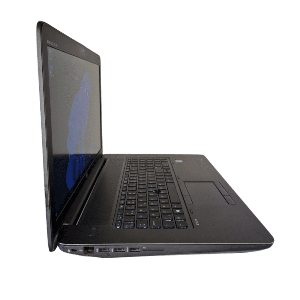 HP ZBook 17 G3 | 17,3″ FHD | 16GB | 256GB SSD | Grade B - vist fra venstre side
